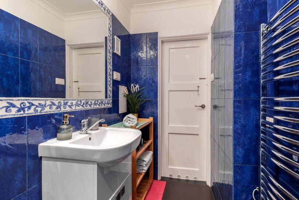 Blue Peace-Apartment With Free Parking In Center For 1-6 People クラクフ エクステリア 写真